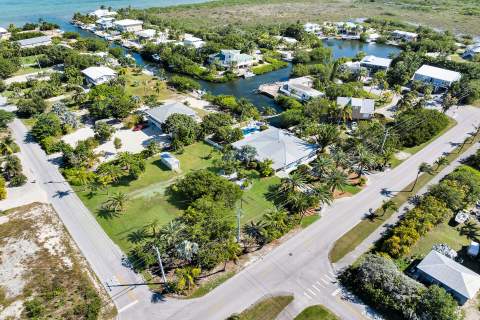 1481 Sugarloaf Boulevard, Sugarloaf Key FL - photo 11 of 53