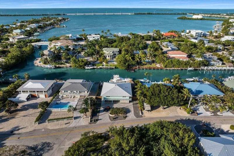 2 bedroom Single Family Residence at 232 W Seaview Drive, Plantation Island (61.0), Duck Key — photo 3