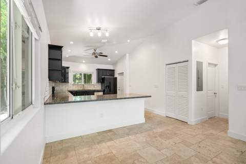 639 Cabrera Street, Key Largo FL - photo 10 of 34