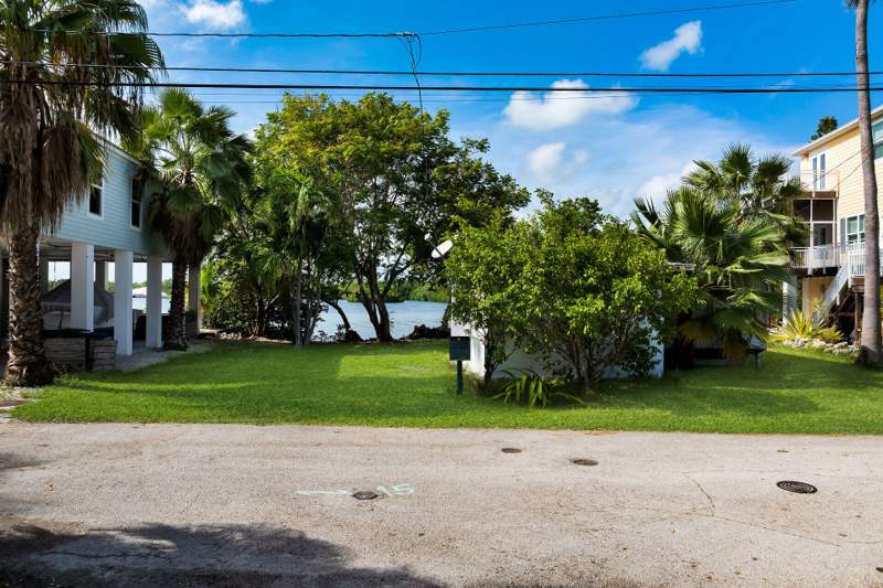 2 bedroom Mobile Home at 6 Beach Drive, Bay Point Trlr Pk (15.0), Saddlebunch — photo 4
