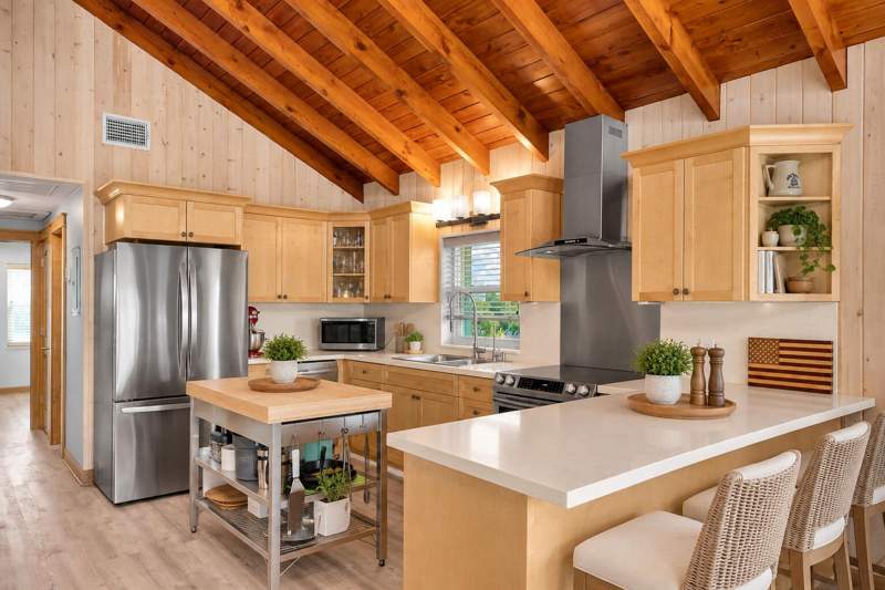 3 bedroom Single Family Residence at 27322 Saint Martin Lane, Breezeswept Bch Est (27.5), Ramrod Key — photo 5