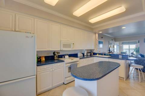 5960 Peninsular Avenue #210, Stock Island FL - photo 9 of 30