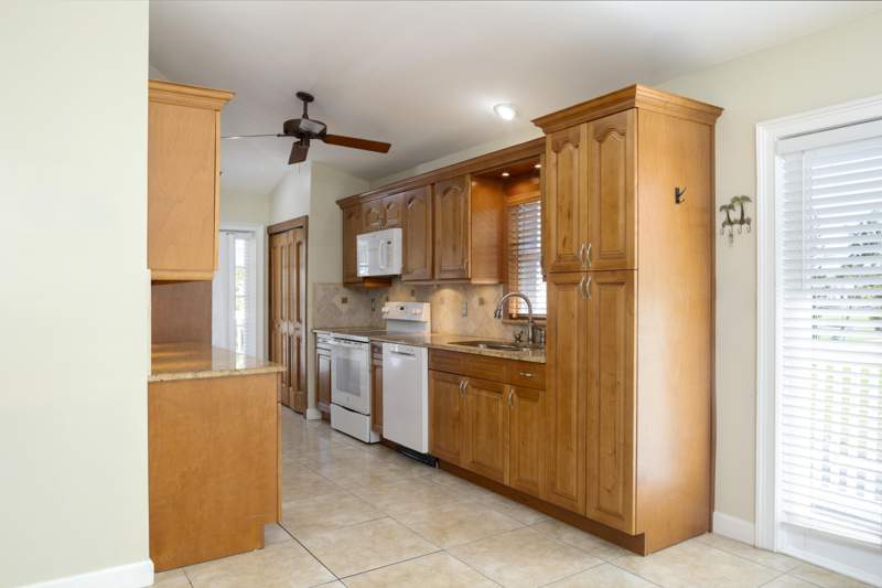 3 bedroom Single Family Residence at 750 Prado Circle, Coppitt Sub Amd (10.0), Big Coppitt — photo 4