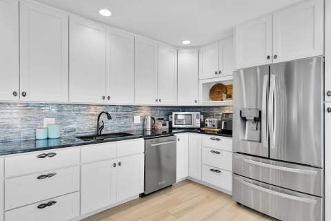 2110 Dolphin Drive, Marathon FL - photo 8 of 44