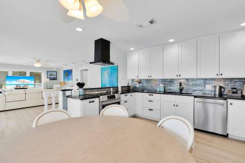 2110 Dolphin Drive, Marathon FL - photo 9 of 44