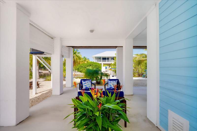 3 bedroom Single Family Residence at 27307 Martinique Lane, Breezeswept Bch Est (27.5), Ramrod Key — photo 4