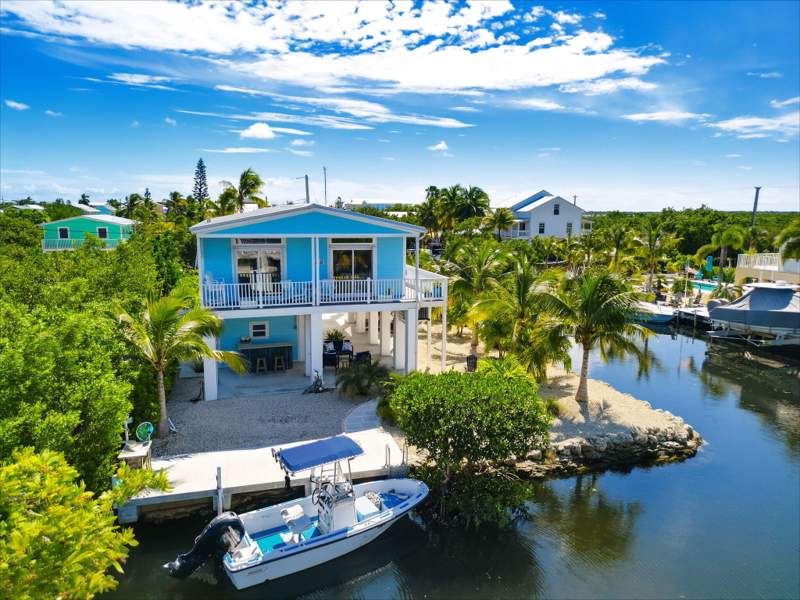 3 bedroom Single Family Residence at 27307 Martinique Lane, Breezeswept Bch Est (27.5), Ramrod Key — photo 3