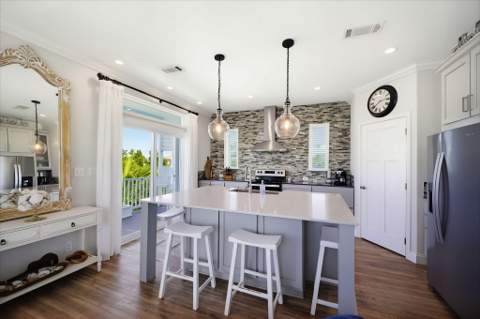 27307 Martinique Lane, Ramrod Key FL - photo 10 of 62