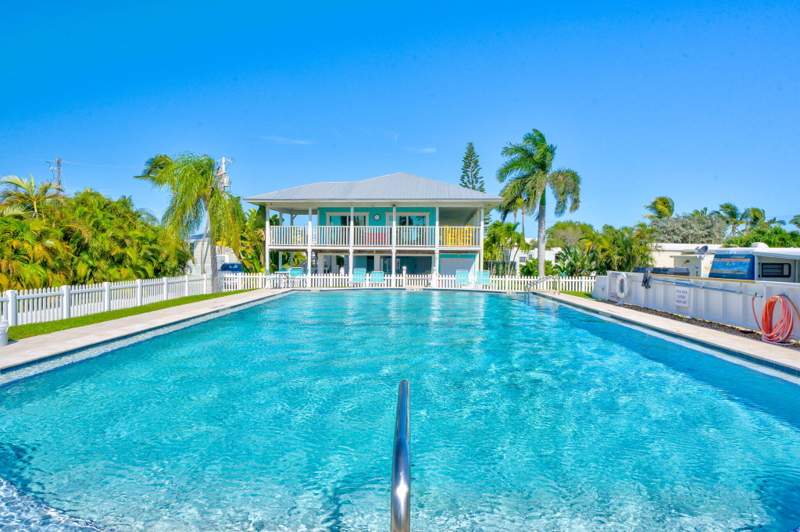 2 bedroom Mobile Home at 55 Boca Chica Road #447, Seaside Resort Tp (10.0), Big Coppitt — photo 2