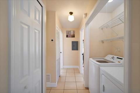 9104 Aviation Boulevard, Marathon FL - photo 15 of 64