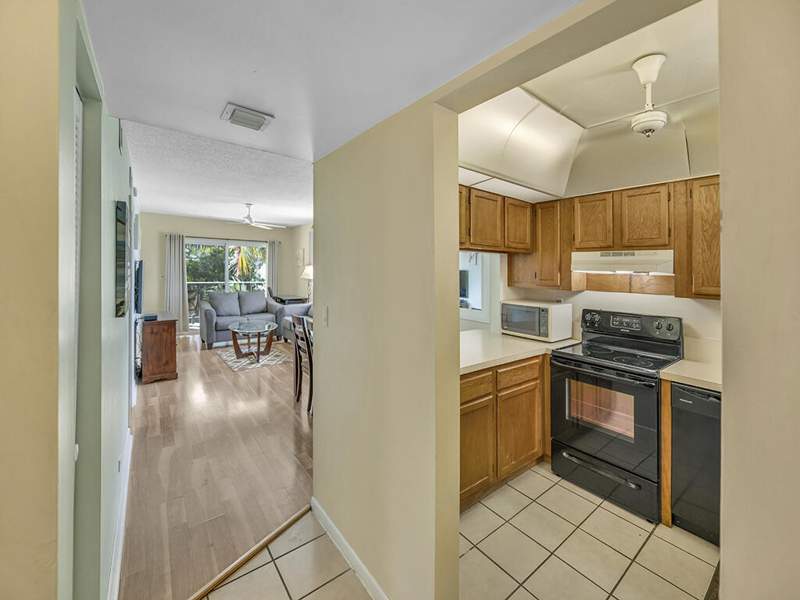 2 bedroom Condominium at 79901 Overseas Highway #217, Palms of Isla (80.0), Upper Matecumbe Key Islamorada — photo 4