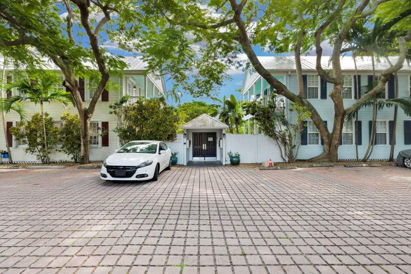 2 bedroom Townhouse at 606 Truman Avenue #Apt 1, Windward Park (1.0), Key West — photo 2