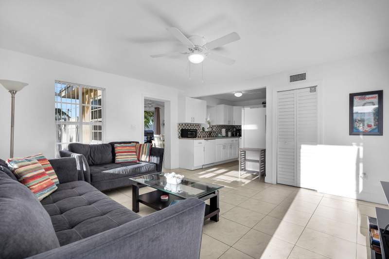 3 bedroom Single Family Residence at 400 117th Street Ocean, Little Venice (53.0), Marathon — photo 2