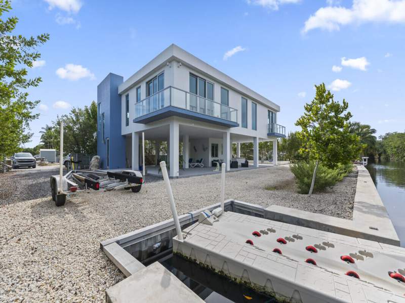 4 bedroom Single Family Residence at 474 Bahia Honda Road, Lake Surprise Properties (106.0), Key Largo — photo 3