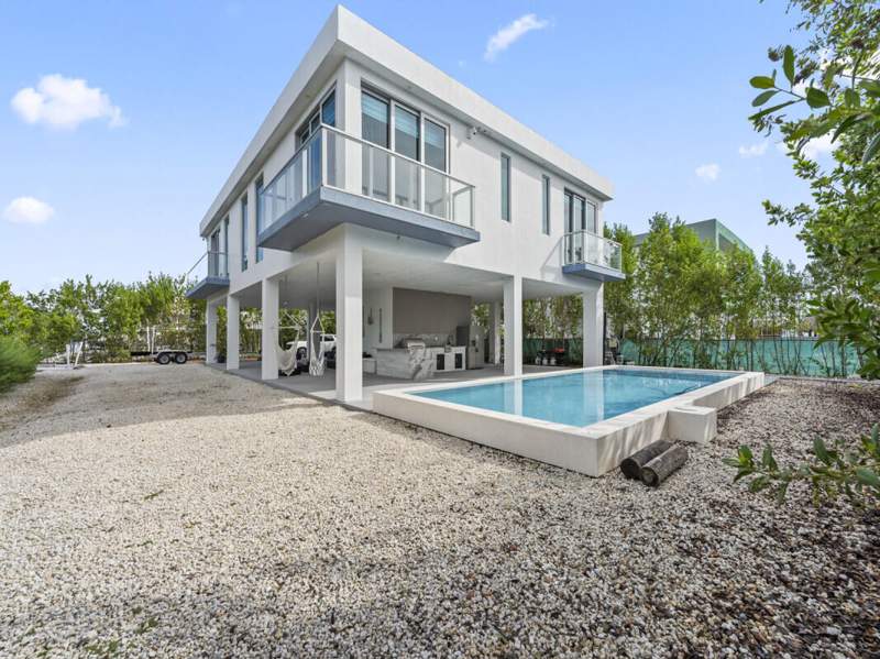 4 bedroom Single Family Residence at 474 Bahia Honda Road, Lake Surprise Properties (106.0), Key Largo — photo 4
