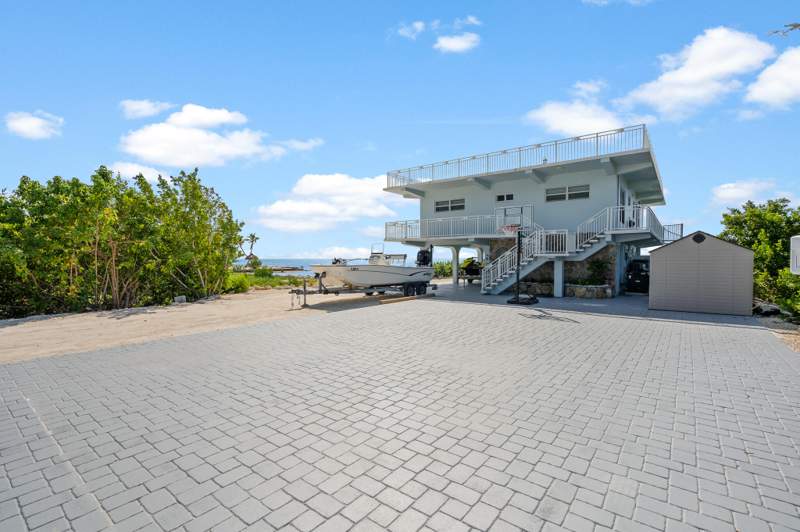 3 bedroom Single Family Residence at 57652 Overseas Highway, Crains Sub (58.0), Marathon — photo 4