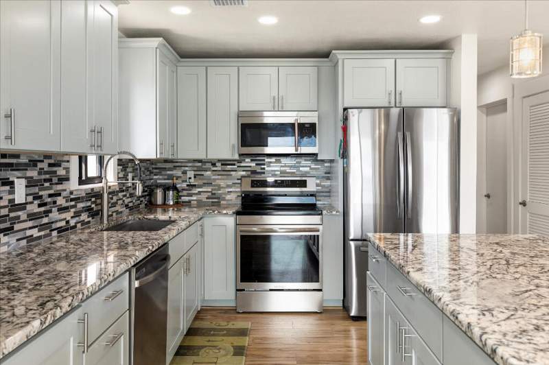 3 bedroom Single Family Residence at 142 Blackbeard Road, Jolly Roger Estates (28.5), Little Torch Key — photo 4