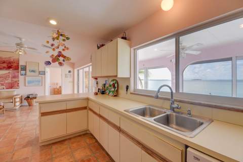 312 E Caribbean Drive, Summerland Key FL - photo 15 of 40
