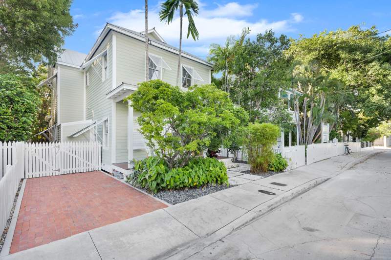 3 bedroom Single Family Residence at 410 Louisa Street, Southernmost Hidaways (1.0), Key West — photo 3
