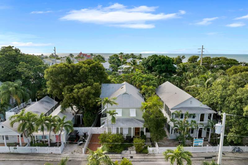 3 bedroom Single Family Residence at 410 Louisa Street, Southernmost Hidaways (1.0), Key West — photo 2