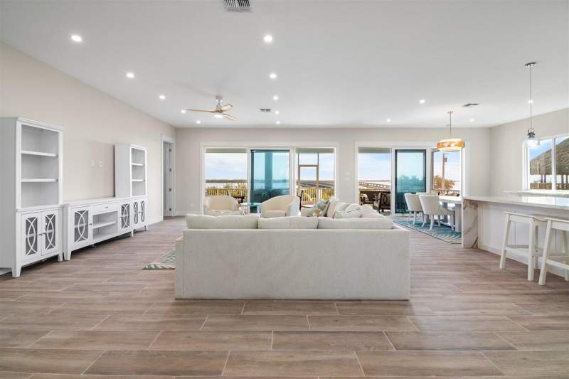 4 bedroom Single Family Residence at 30995 Watson Boulevard, Doctors Arm (30.5), Big Pine Key — photo 4