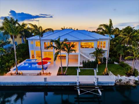 17162 W Starfish Lane, Sugarloaf Key FL - photo 8 of 146