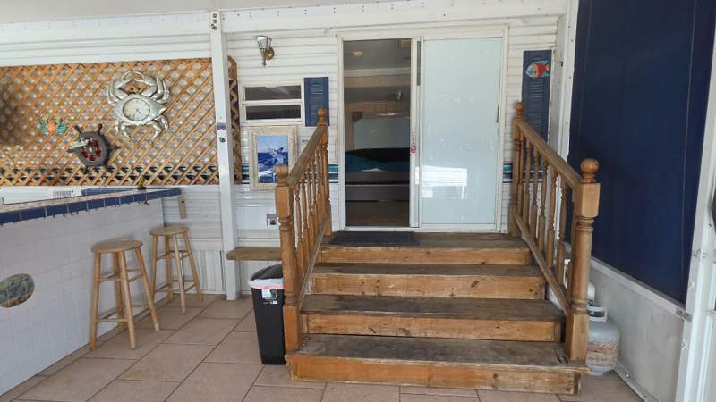 2 bedroom Mobile Home at 325 Calusa Street ## 439, Calusa Campground (101.5), Key Largo — photo 5