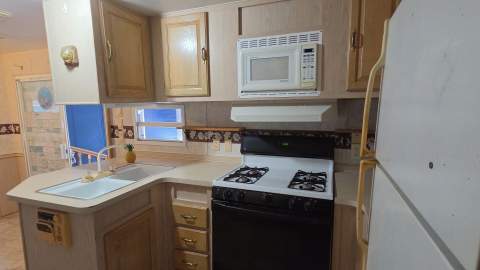 325 Calusa Street ## 439, Key Largo FL - photo 10 of 34
