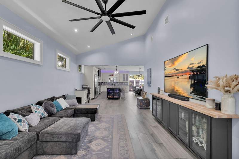 5 bedroom Single Family Residence at 2827 Harris Avenue, Lime Grove (3.0), Key West — photo 4