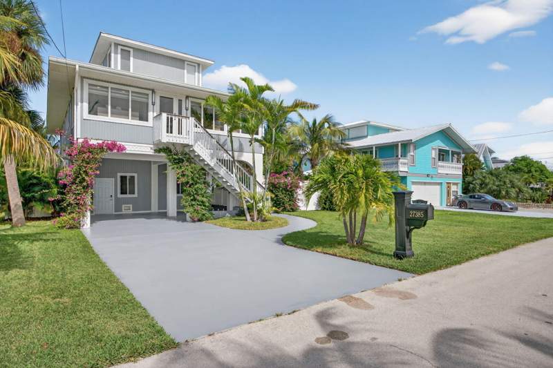 4 bedroom Single Family Residence at 27385 Saint Lucie Lane, Breezeswept Bch Est (27.5), Ramrod Key — photo 3