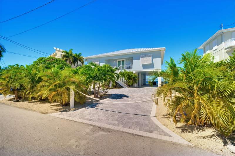 4 bedroom Single Family Residence at 1017 Picard Lane, Cutthroat Harbor Est (23.0), Cudjoe Key — photo 5