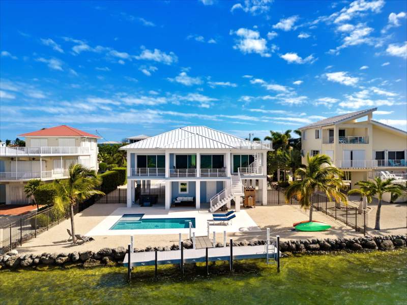 4 bedroom Single Family Residence at 1017 Picard Lane, Cutthroat Harbor Est (23.0), Cudjoe Key — photo 4