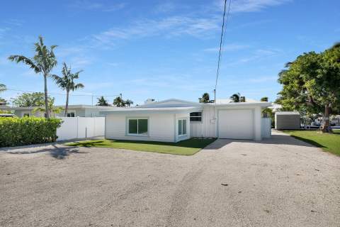 251 Azalea Street, Plantation Key FL - photo 6 of 58