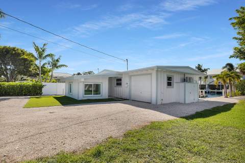 251 Azalea Street, Plantation Key FL - photo 8 of 58