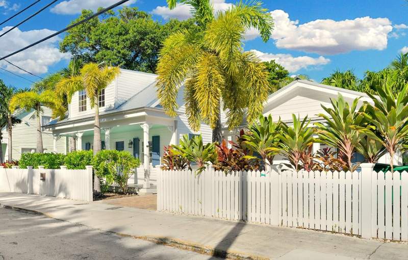 3 bedroom Single Family Residence at 711 Olivia Street, Key West, Key West — photo 2