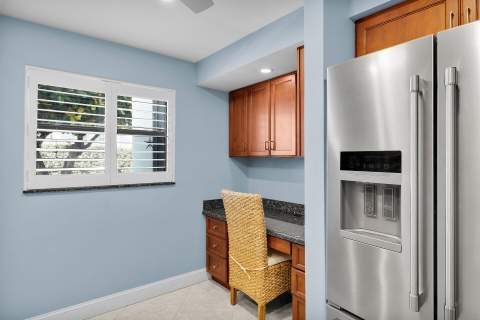 601 W Ocean Drive #302, Key Colony FL - photo 13 of 38