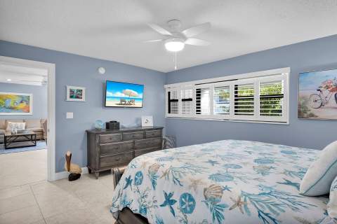 601 W Ocean Drive #302, Key Colony FL - photo 21 of 38