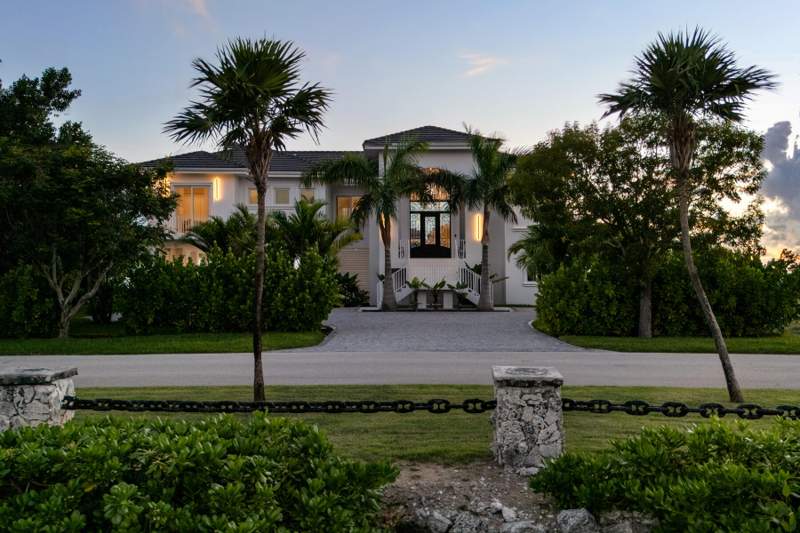 3 bedroom Single Family Residence at 58 Cannon Royal Drive, Shark Key (11.0), Shark Key — photo 4