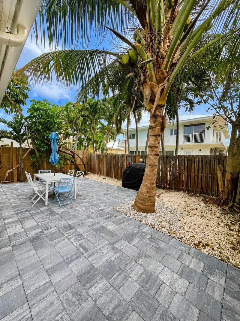 4 bedroom Half Duplex at 360 3rd St Ocean Street, Key Colony Beach (53.5), Key Colony — photo 5