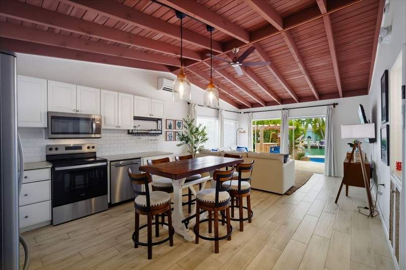 4 bedroom Duplex at 240-250 11th Street, Key Colony Bch 1st Addn Amd Plat (53.5), Key Colony — photo 5