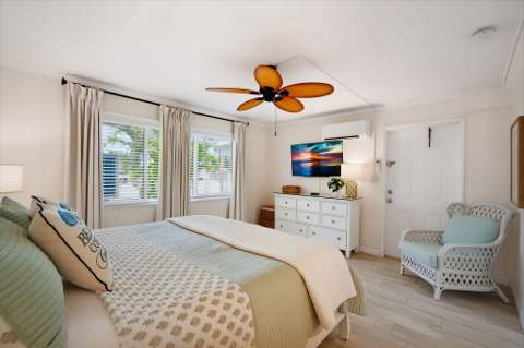 240-250 11th Street, Key Colony FL - photo 13 of 54