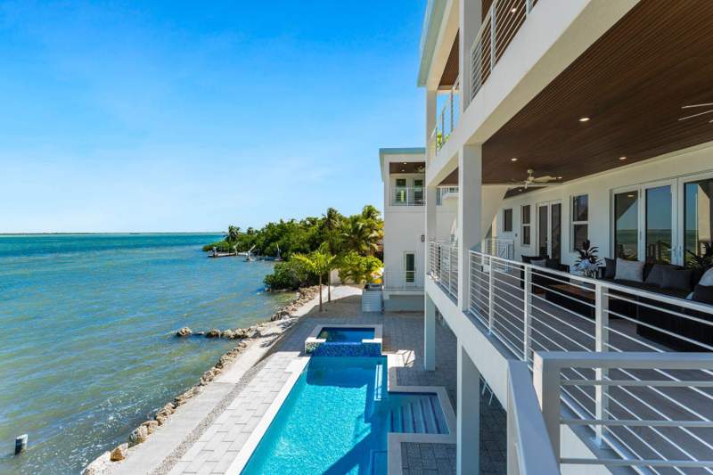6 bedroom Single Family Residence at 1041 Buttonwood Drive, Sugarloaf Shores (17.0), Sugarloaf Key — photo 5