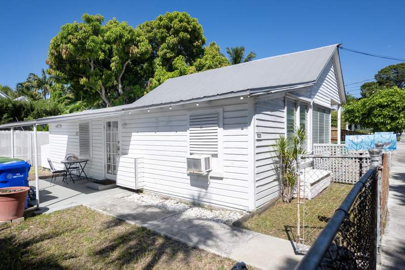 5 bedroom Multi-Units at 1125 Angela Street, Key West, Key West — photo 2