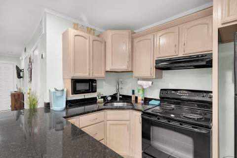 109 Avenue D #307, Marathon FL - photo 20 of 40