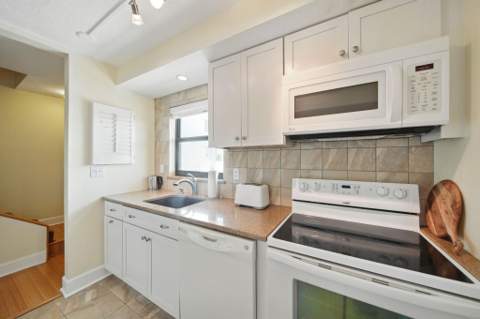 87455 Old Highway #Apt 234, Plantation Key FL - photo 6 of 27