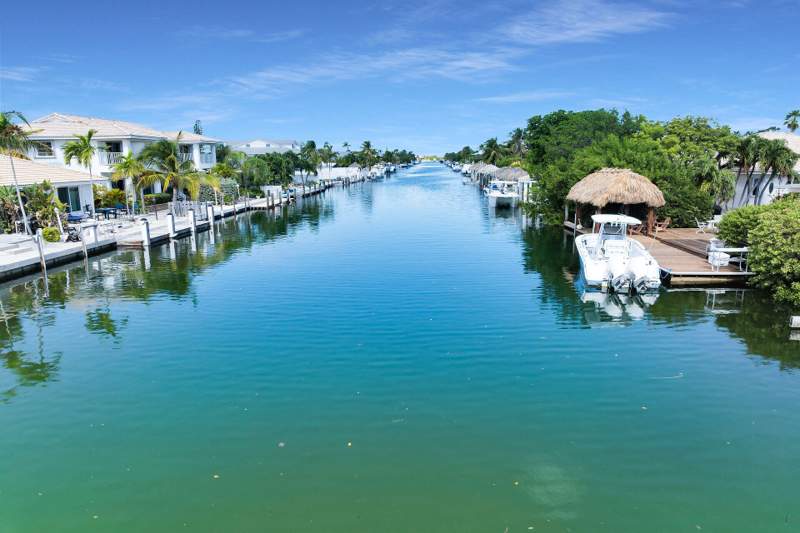 3 bedroom Half Duplex at 828 W Ocean Drive, Key Colony Bch 1st Addn Amd Plat (53.5), Key Colony — photo 2