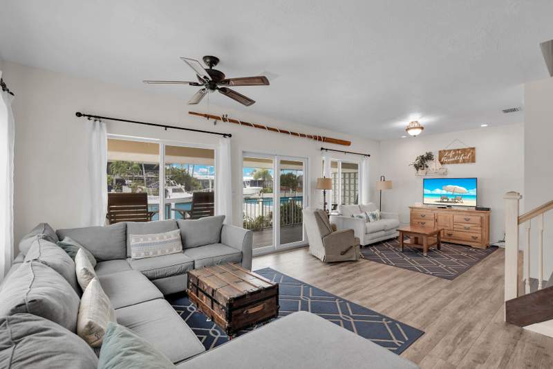 3 bedroom Half Duplex at 341 9Th Street, Key Colony Bch 1st Addn Amd Plat (53.5), Key Colony — photo 2