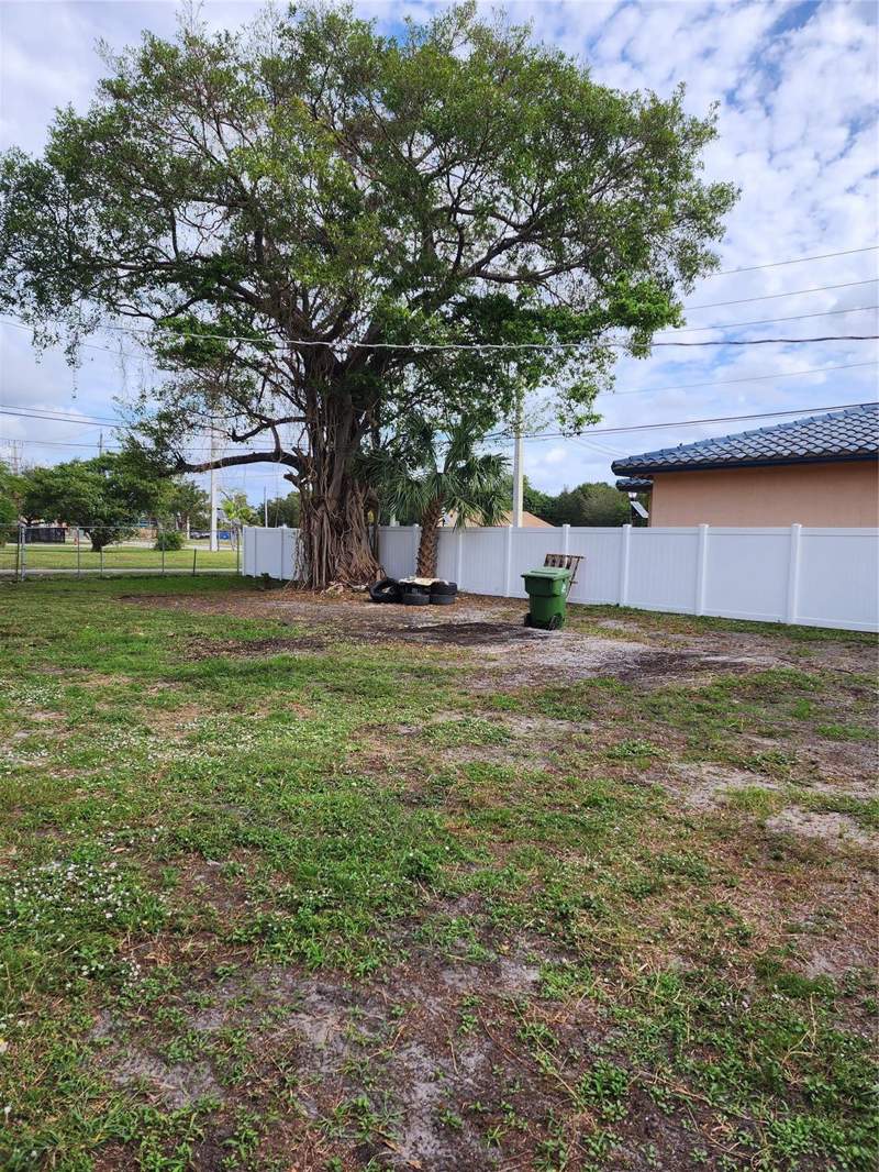2 bedroom Single Family Residence at 905 NW 5th Street, Tuskegee Park 3-9 B, Fort Lauderdale — photo 3