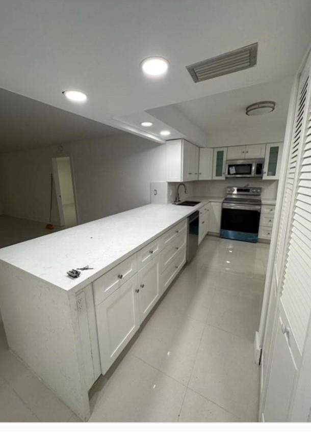 3 bedroom Condominium at 6200 NW 2nd Avenue #118, Boca teeca, Boca Raton — photo 2