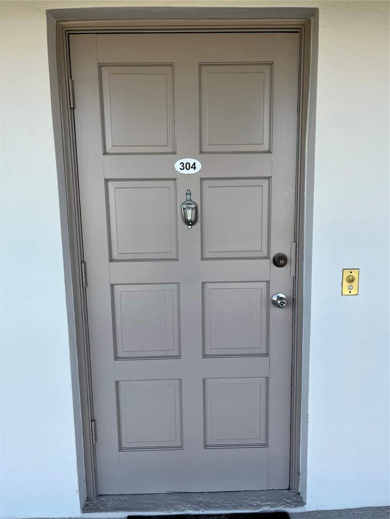 1 bedroom Condominium at 3100 N Palm Aire Drive #304, Palm Aire Country Club, Pompano Beach — photo 4